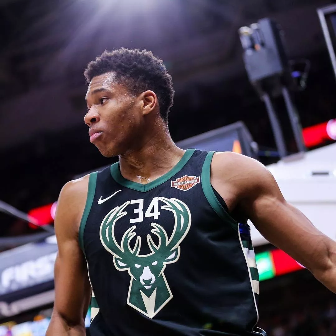 再辅以轮换 再辅以轮换