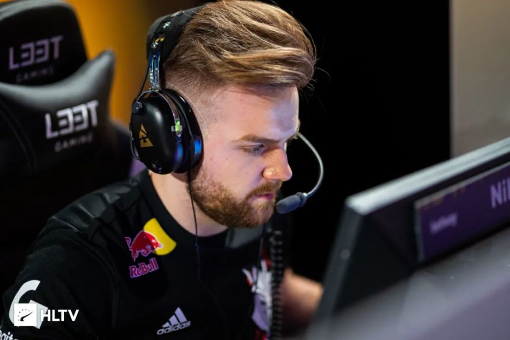 两队的账面 两队的账面